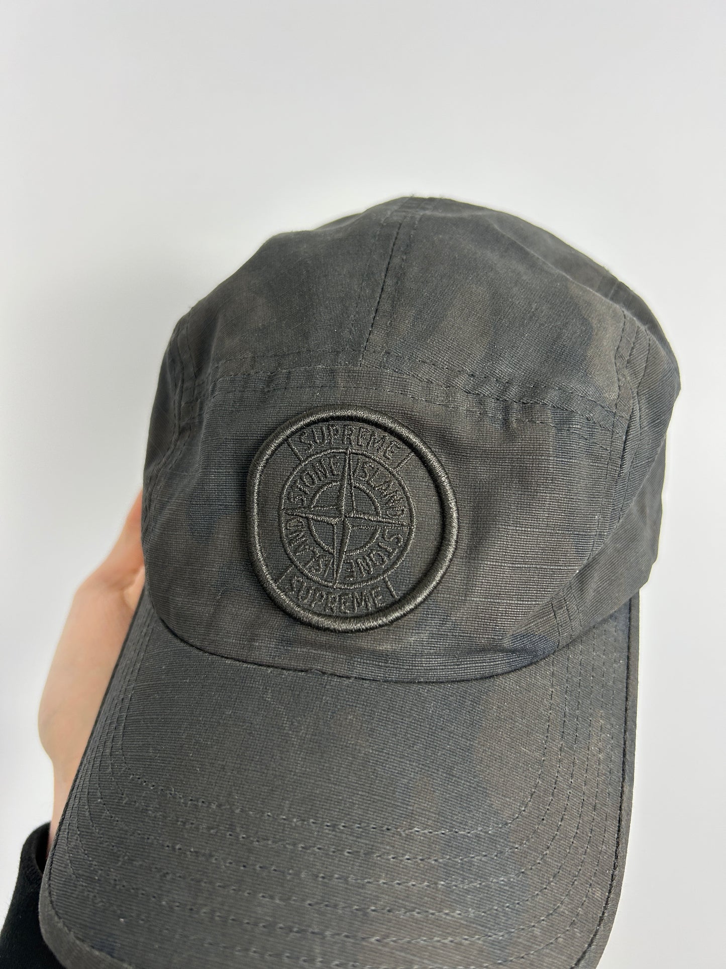 Cappello con visiera Ice Camo Supreme X Stone Island