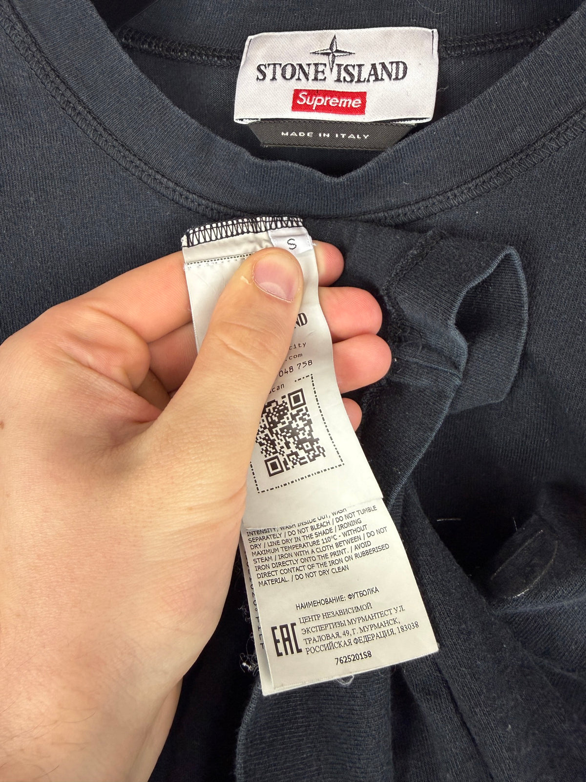 T-shirt nera con stampa Stone Island x Supreme - Taglia S