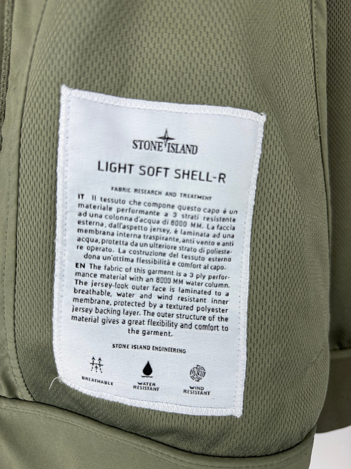 Giacca Light Soft Shell-R verde con zip e cappuccio Stone Island - Taglia M
