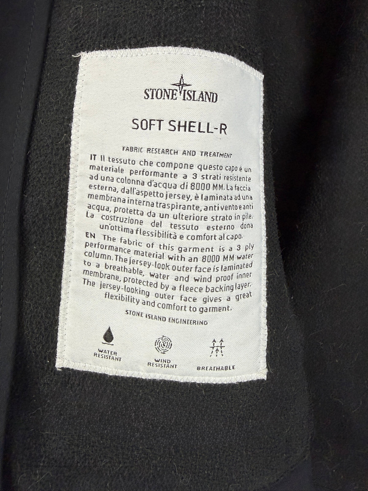 Giacca Soft Shell-R nera con zip e cappuccio Stone Island - Taglia M