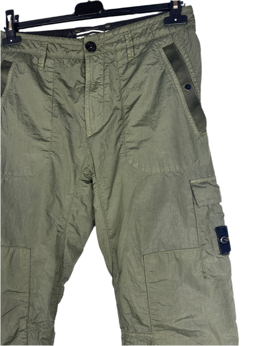 Pantaloni cargo verdi Stone Island - Taglia W30