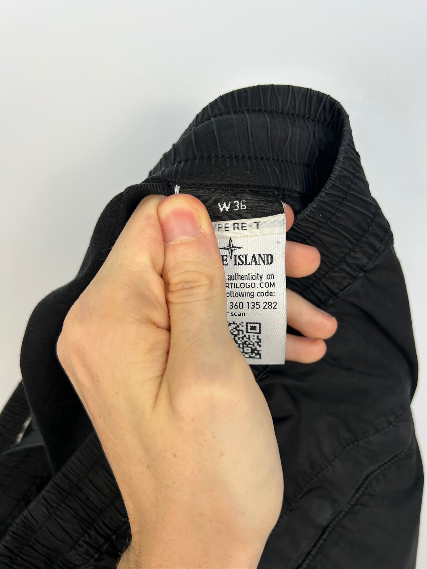 Pantaloni cargo neri Stone Island - Taglia W36
