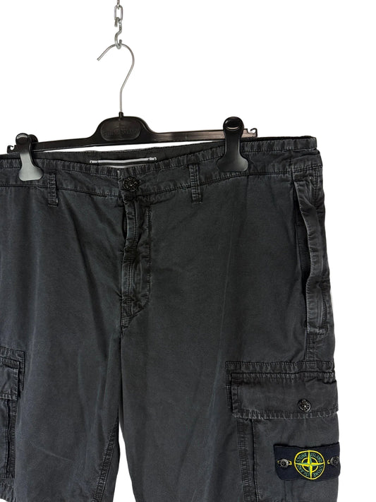 Pantaloncini cargo neri Stone Island - Taglia W40