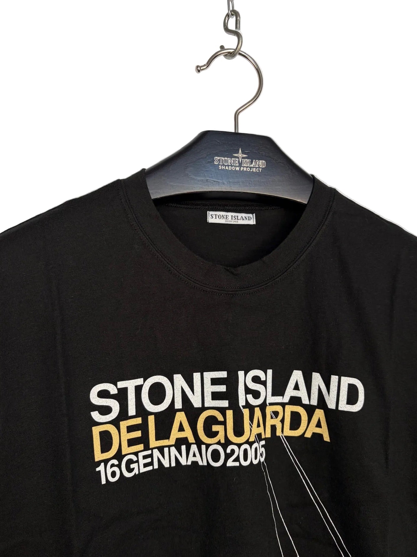 T-shirt nera Stone Island de la Guarda - Taglia L