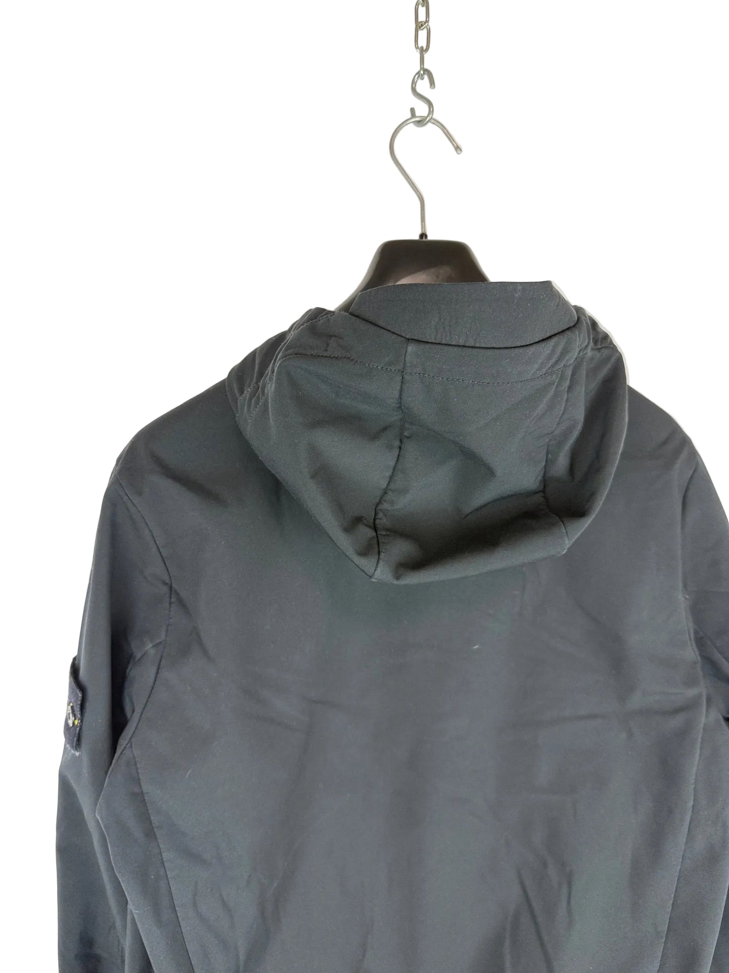 Giacca Soft Shell-R nera con zip e cappuccio Stone Island - Taglia L
