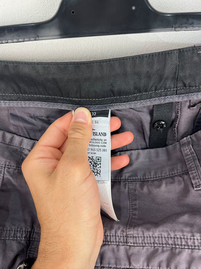 Pantaloncini cargo grigi Stone Island - Taglia W32