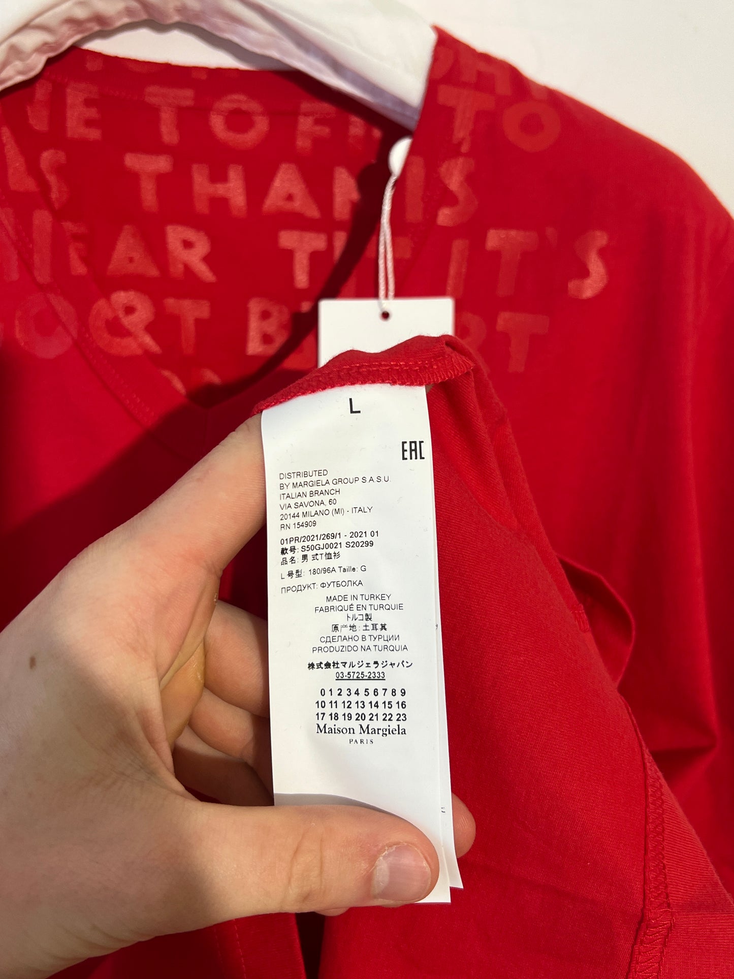 T-shirt rossa Maison Martin Margiela (nuova con cartellino) - Taglia L