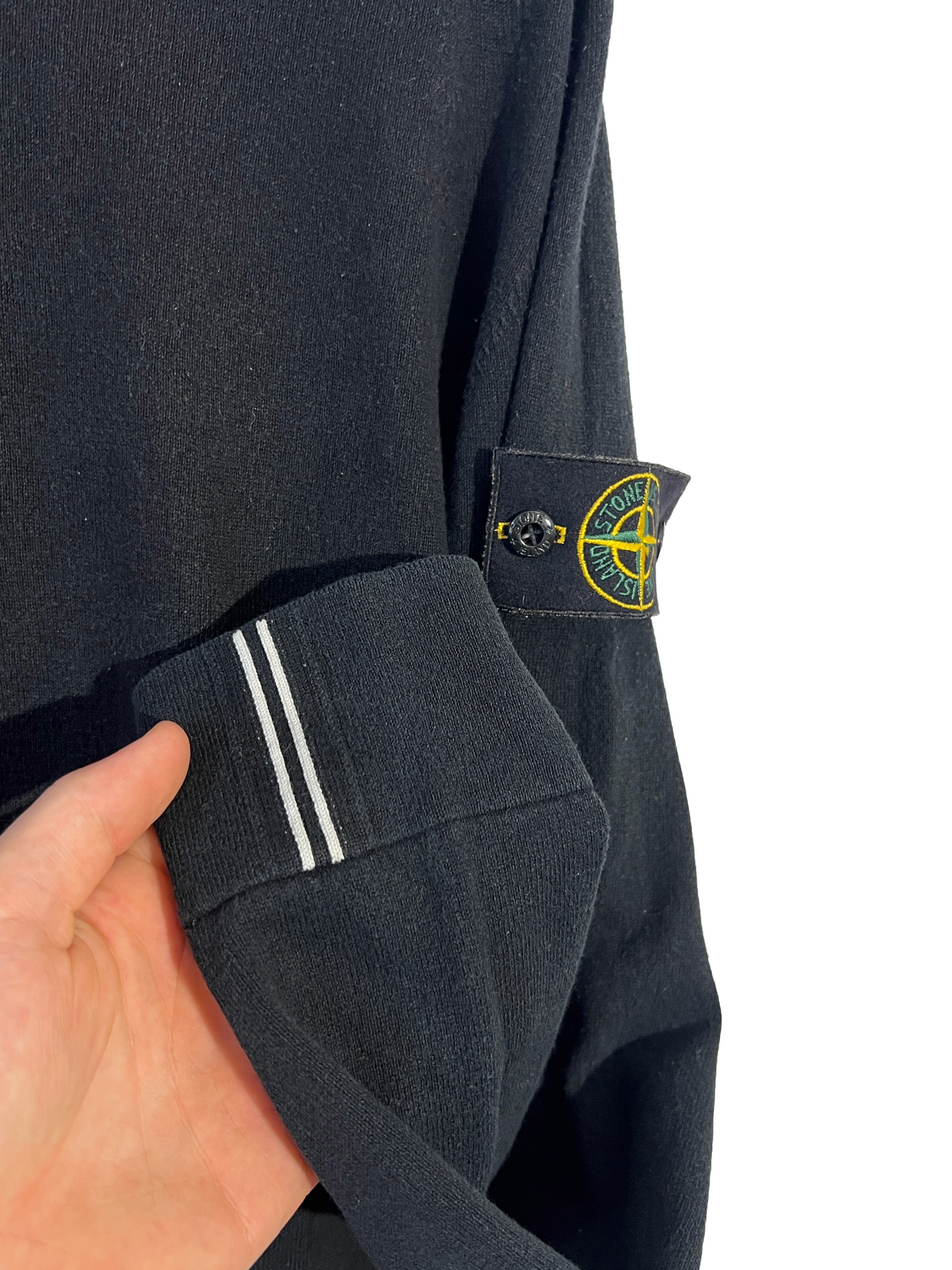 Maglione nero con strisce sui polsini Stone Island - Taglia M