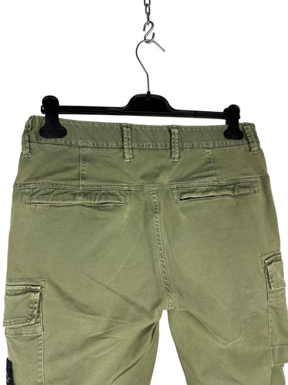 Pantaloni cargo verdi Stone Island - Taglia W31