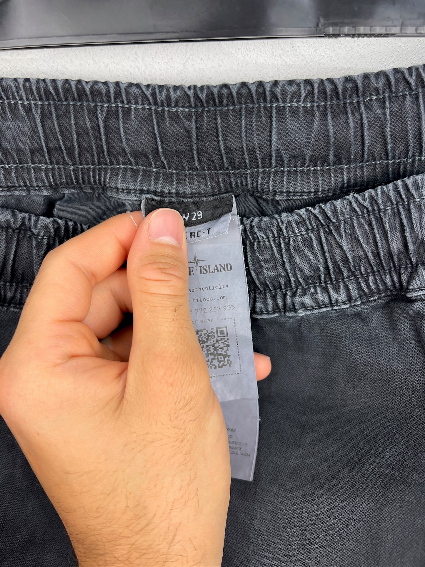Pantaloni cargo neri Stone Island - Taglia W29