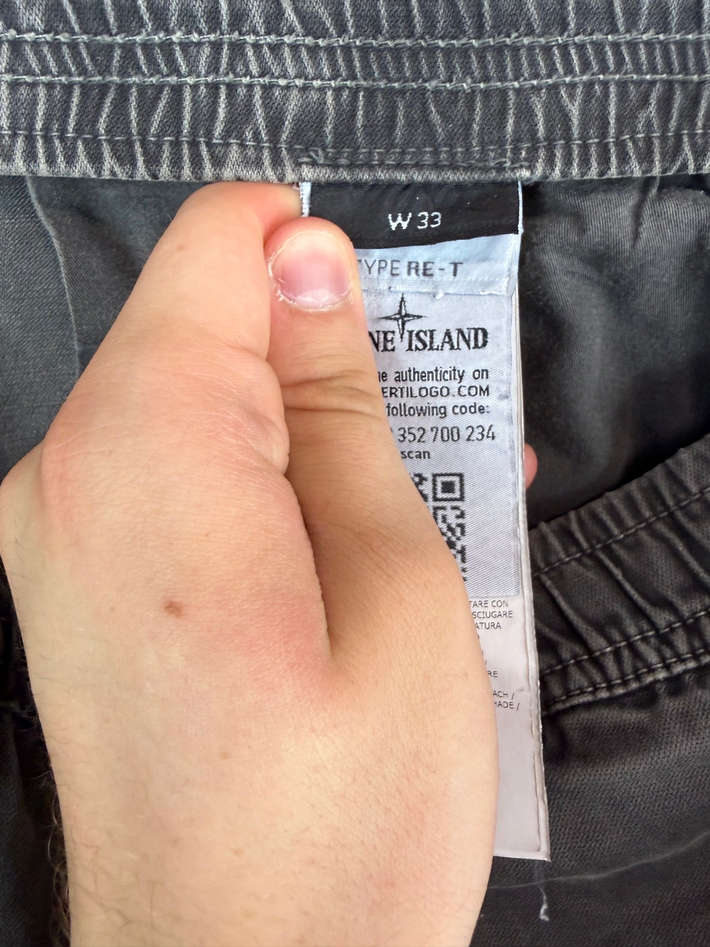 Pantaloni cargo grigi Stone Island - Taglia W33