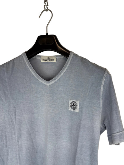 T-shirt azzurra con scollo a V Stone Island - Taglia S