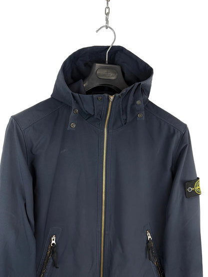 Giacca Light Soft Shell-R blu navy con zip e cappuccio Stone Island - Taglia L