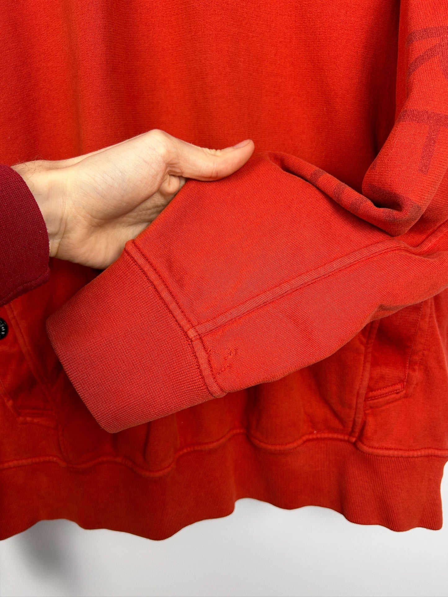 Felpa rossa con cappuccio Stone Island x Supreme - Taglia L