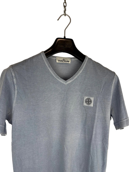 T-shirt azzurra con scollo a V Stone Island - Taglia S