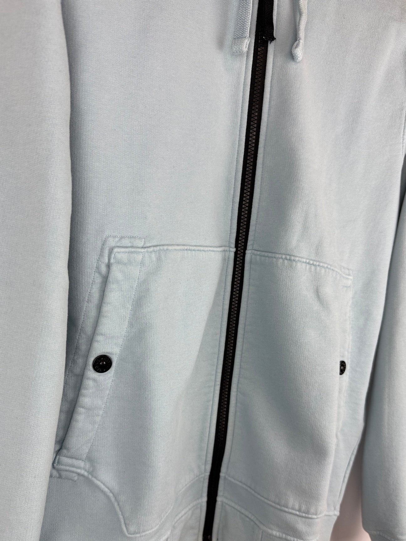 Felpa azzurra con zip e cappuccio Stone Island - Taglia M