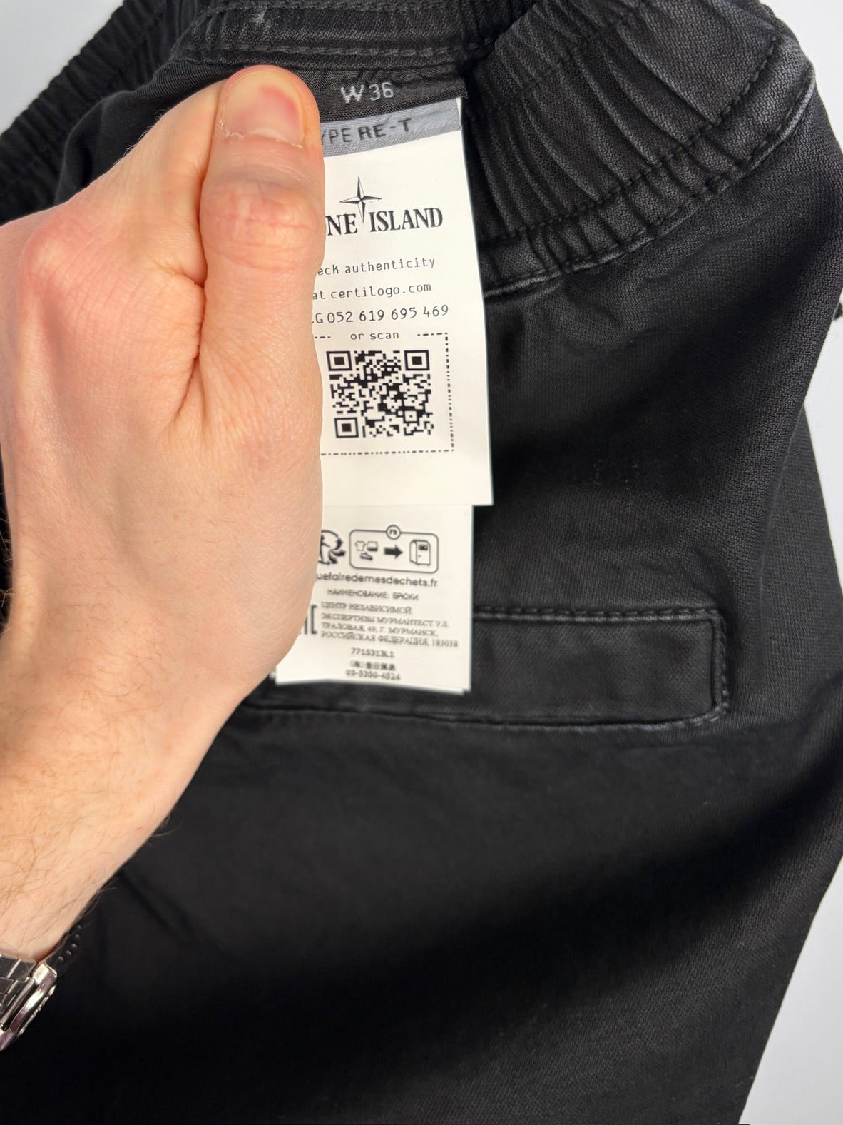 Pantaloni cargo neri Stone Island (nuovi con cartellino) - Taglia W36