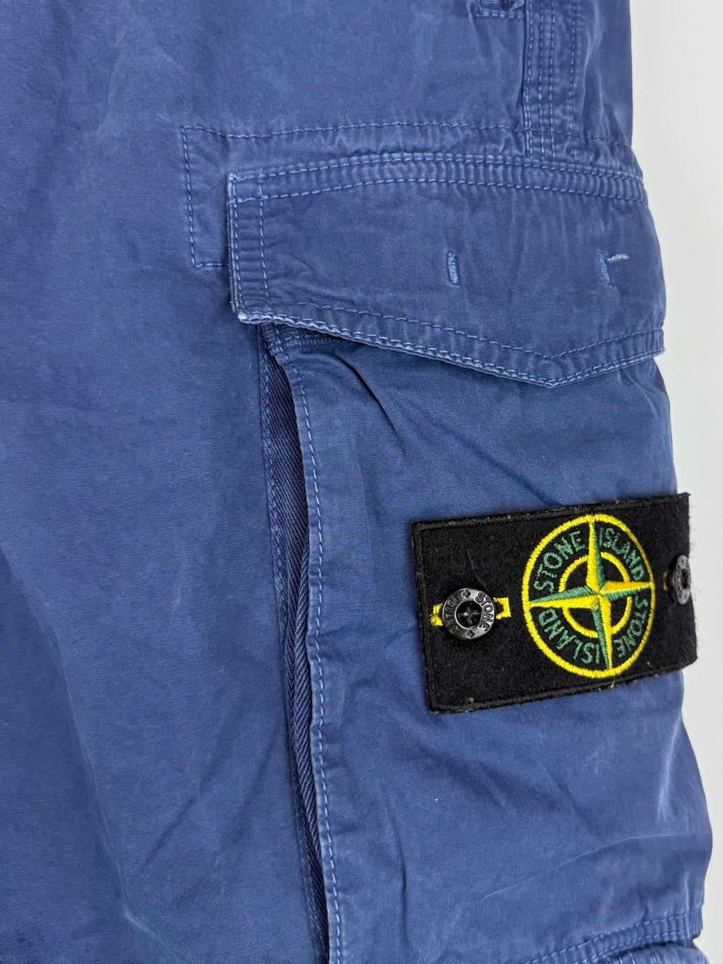 Pantaloncini cargo blu Stone Island - Taglia W33