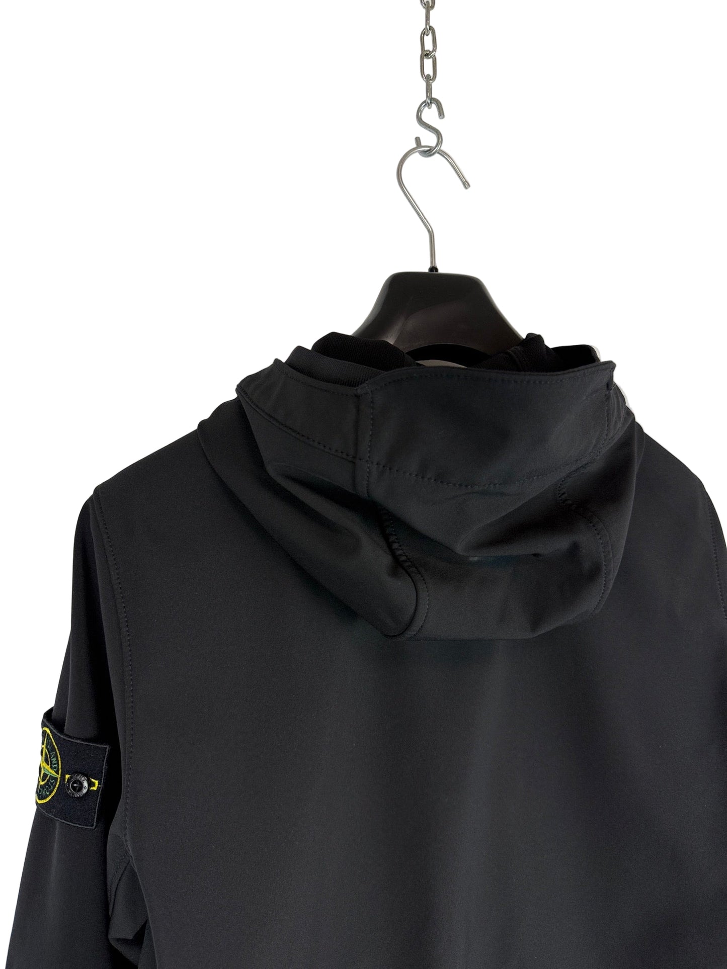 Giacca Light Soft Shell-R e.dye Technology nero con zip e cappuccio Stone Island - Taglia S