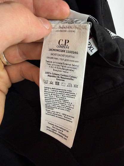 Giacca nera con zip e cappuccio C.P. Company (nuova con cartellino) - Taglia L, XL, XXL