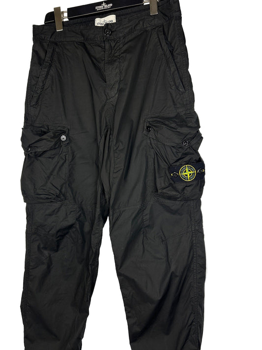 Pantaloni cargo tecnici neri Stone Island - Taglia W30