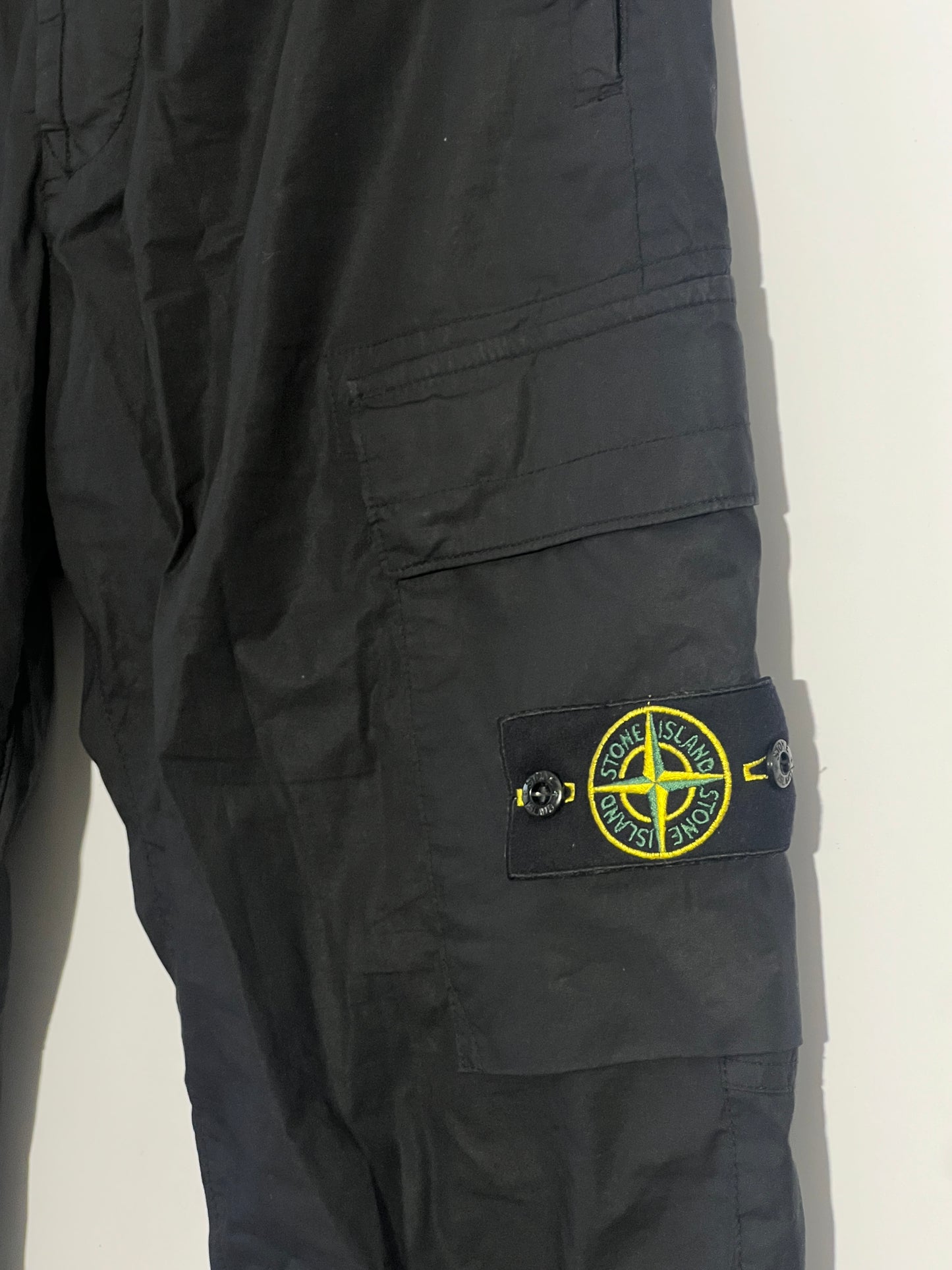Pantaloni cargo neri Stone Island - Taglia 46