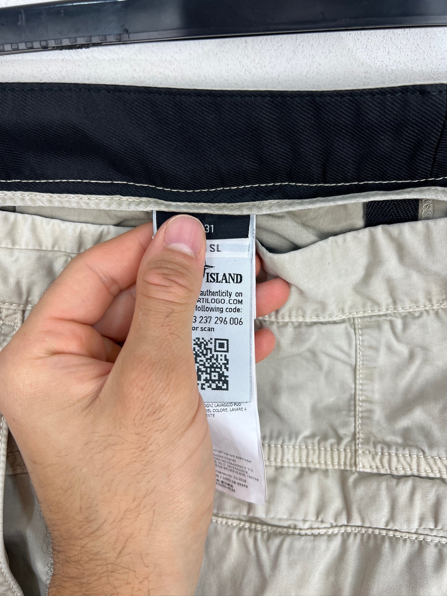 Pantaloncini cargo grigi Stone Island - Taglia W31