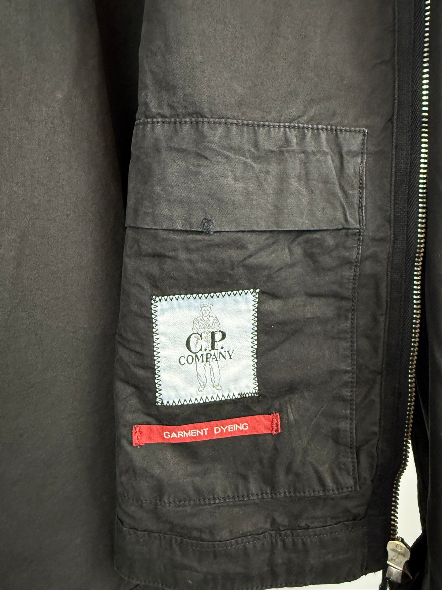 Giacca nera con zip e cappuccio C.P. Company (nuova con cartellino) - Taglia L, XL, XXL