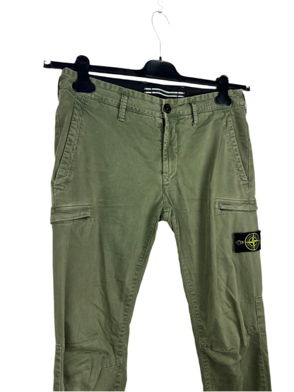 Pantaloni cargo verdi Stone Island - Taglia W30