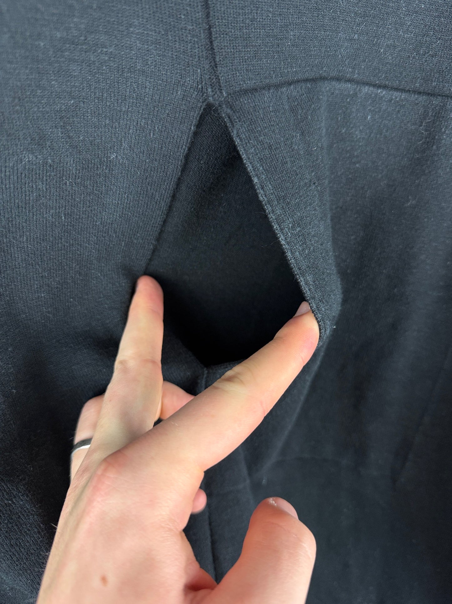 Maglione nero con taschino sul petto Stone Island - Taglia L