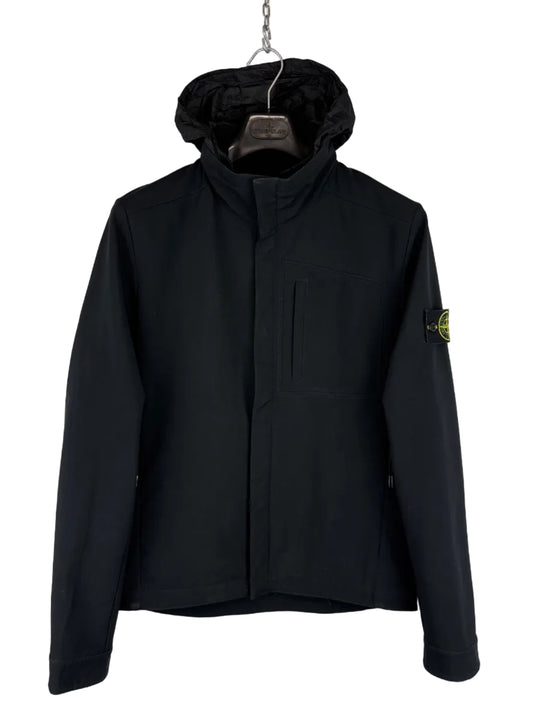 Giacca Soft Shell-R nera con zip e cappuccio Stone Island - Taglia M