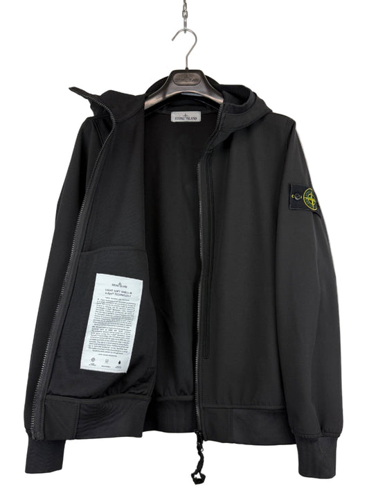 Giacca Light Soft Shell-R e.dye Technology nero con zip e cappuccio Stone Island - Taglia S