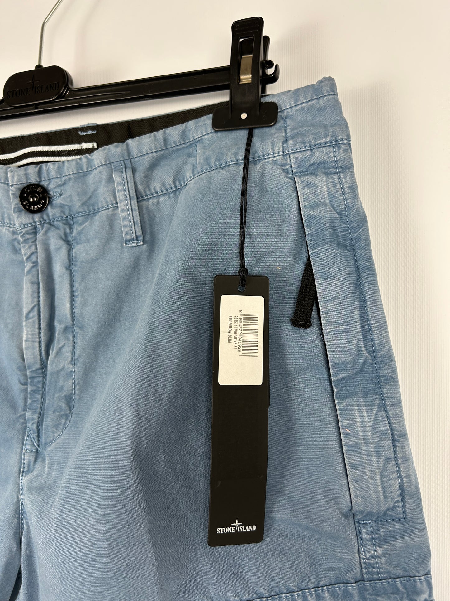Pantaloncini cargo blu Stone Island (nuovi con cartellino) - Taglia W31