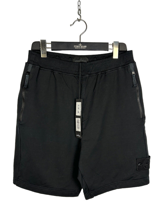 Black Stone Island Ghost sweat shorts (brand new with tags) – Size M