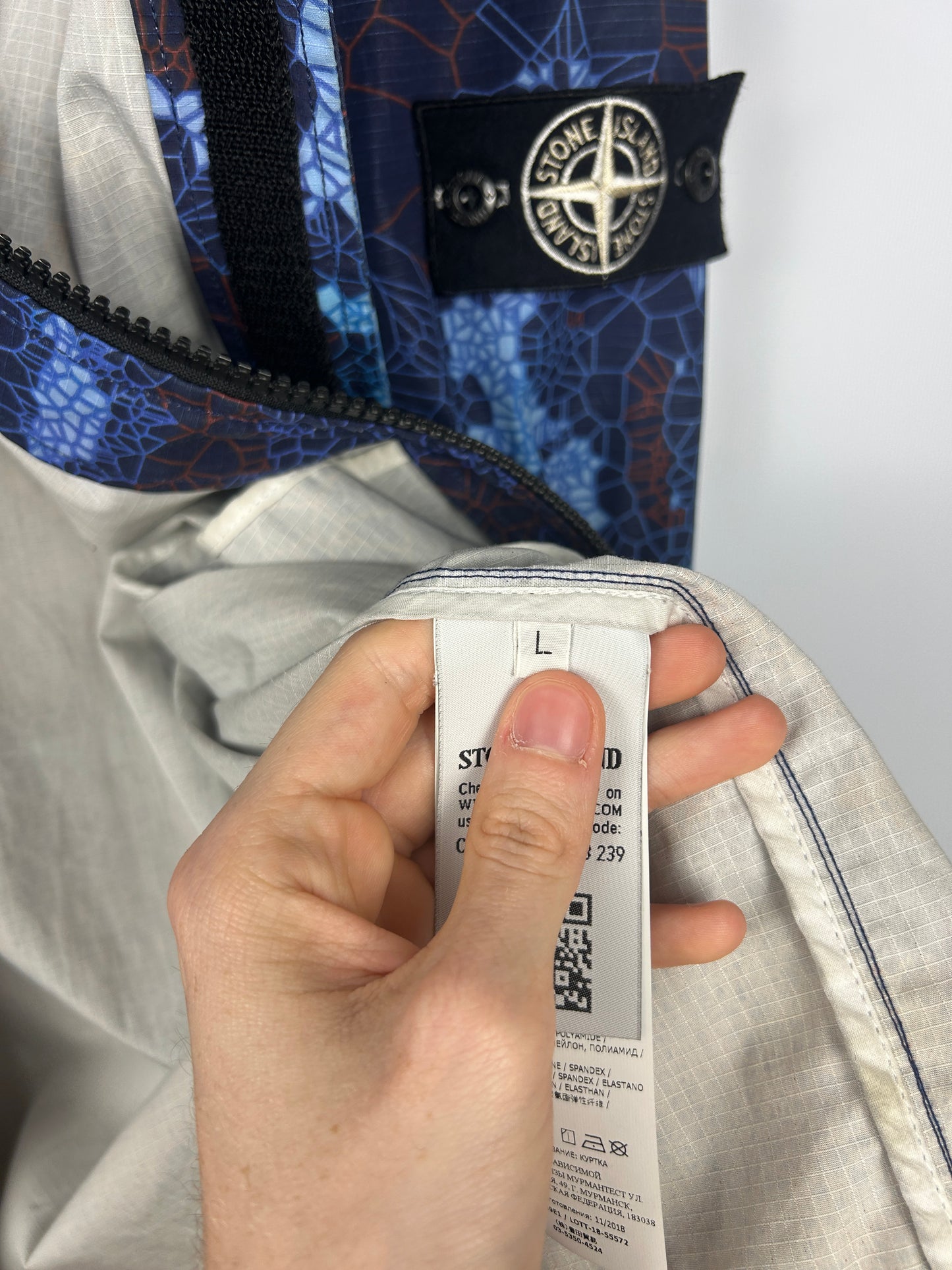 Giacca con cappuccio blu Stone Island Printed Heat Reactive Thermosensitive Fabric - Taglia L
