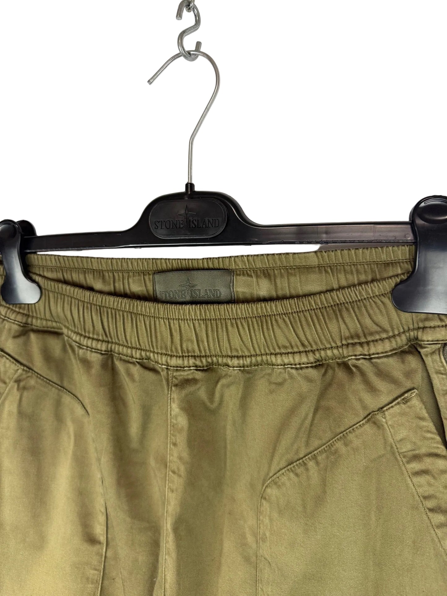 Pantaloni cargo Ghost verdi oliva Stone Island - Taglia W31