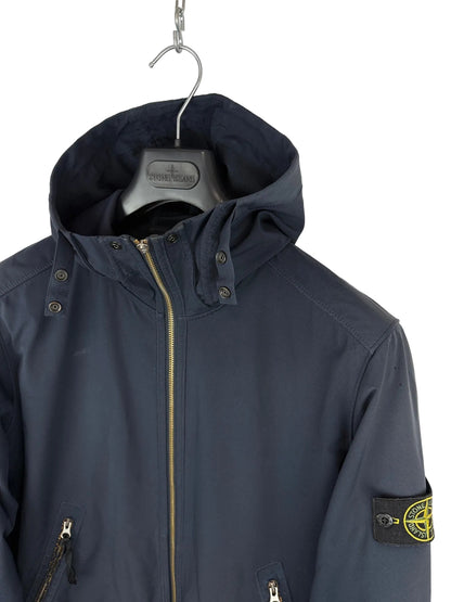 Giacca Light Soft Shell-R blu navy con zip e cappuccio Stone Island - Taglia L