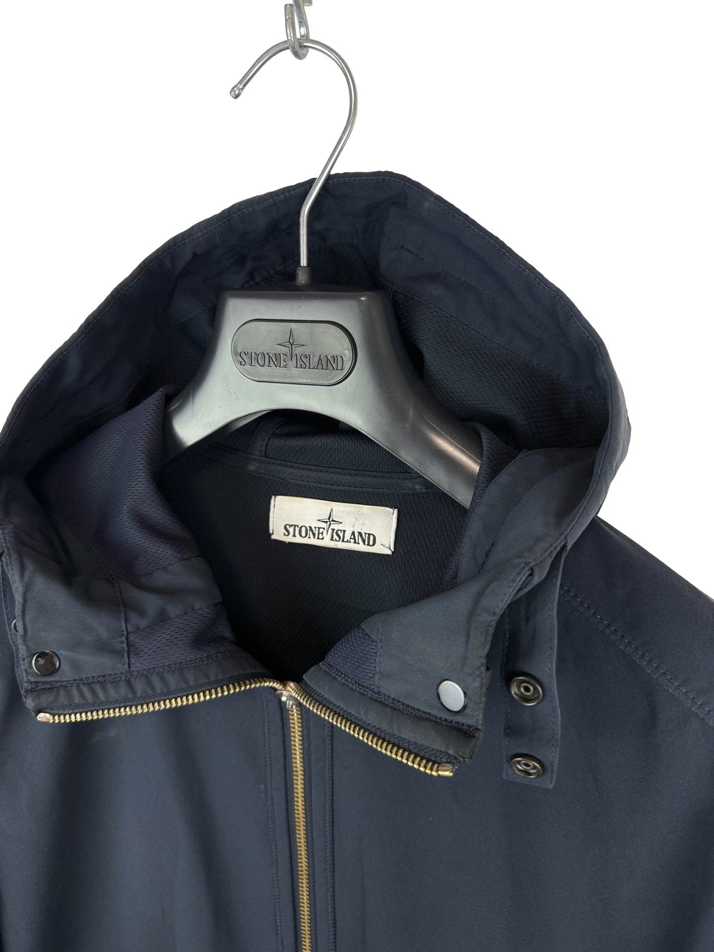 Giacca Light Soft Shell-R blu navy con zip e cappuccio Stone Island - Taglia L