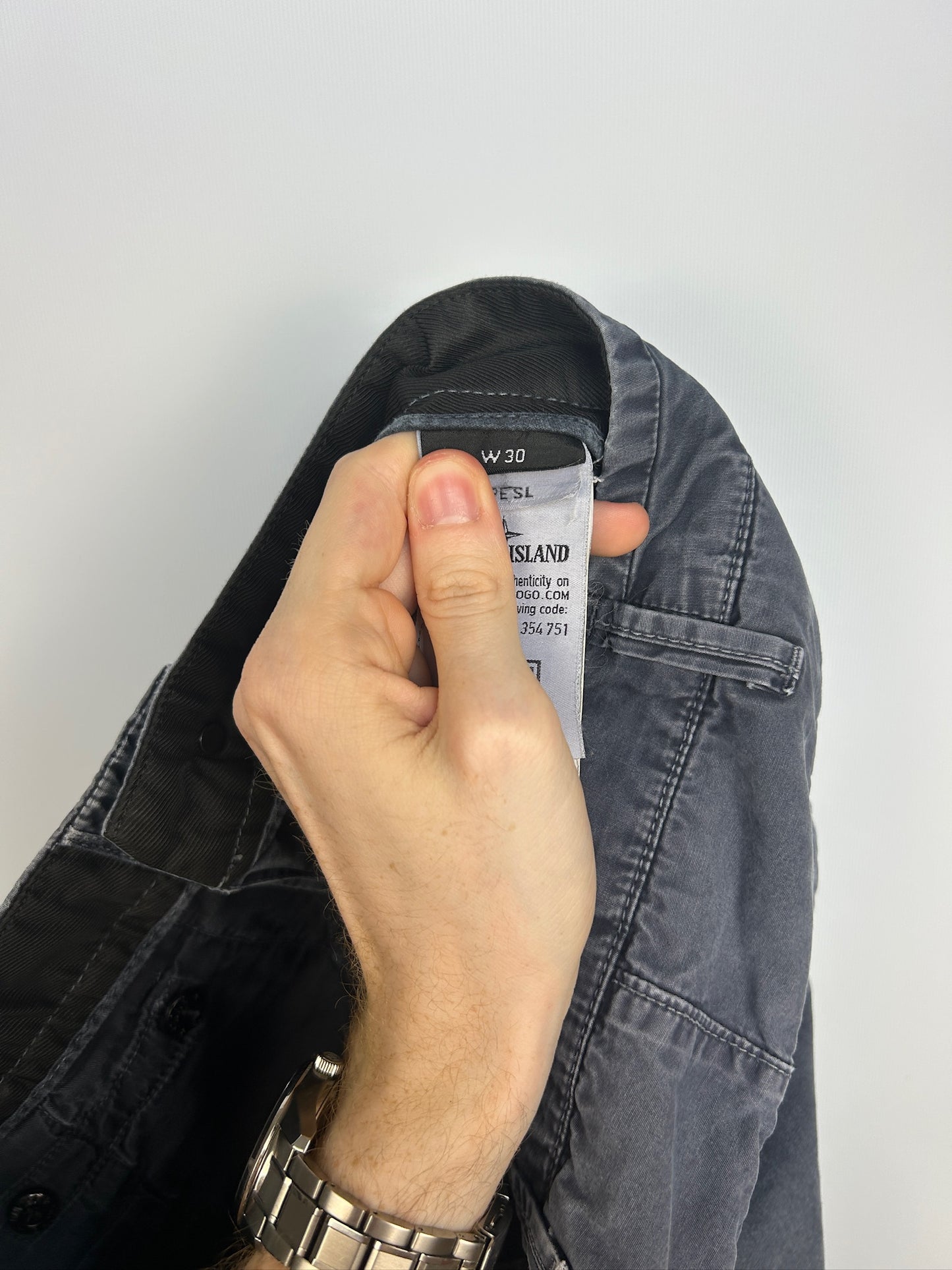 Pantaloni cargo blu Stone Island - Taglia W30
