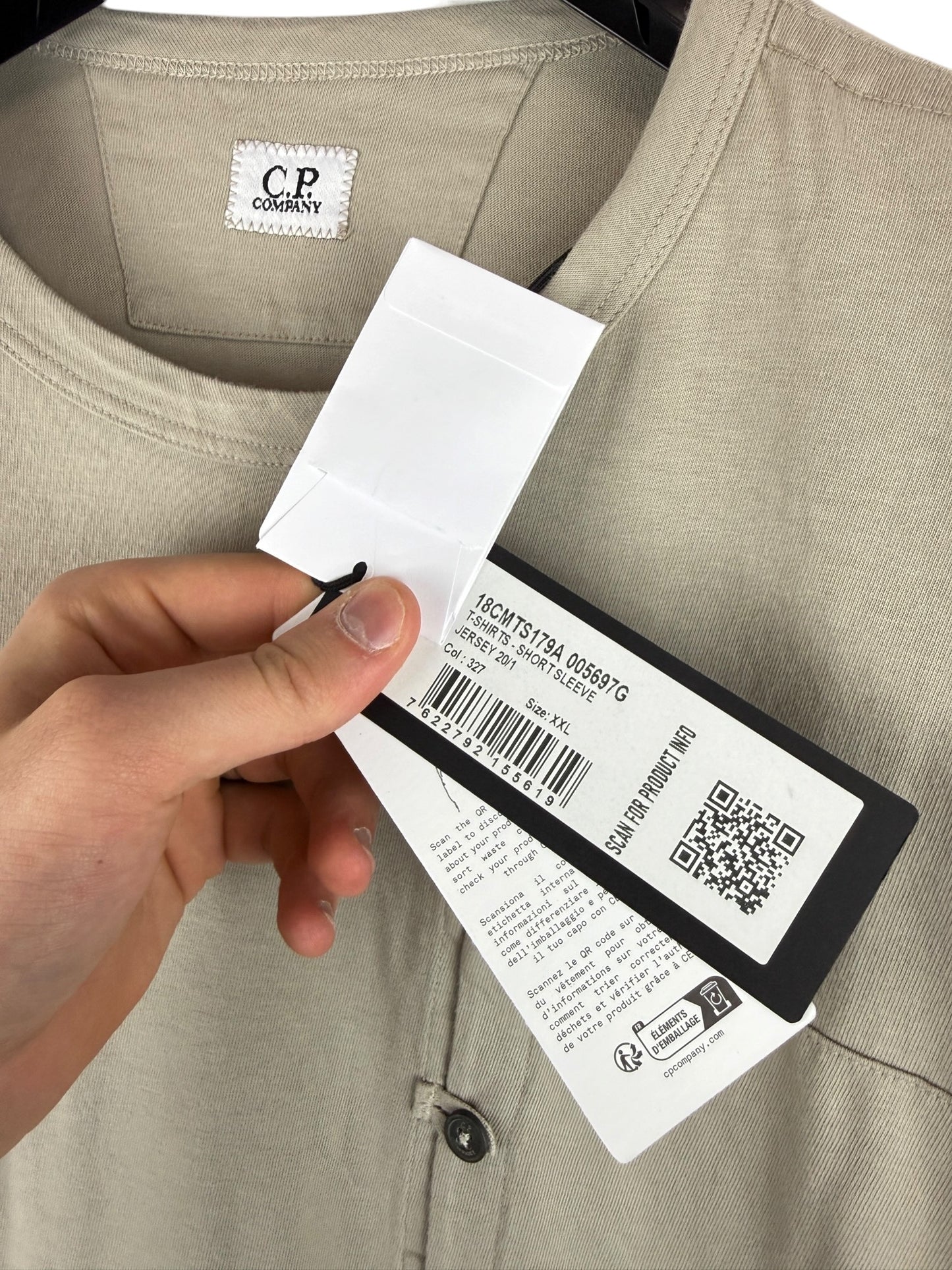 T-shirt grigia con taschino sul petto C.P. Company (nuova con cartellino) - Taglia XXL