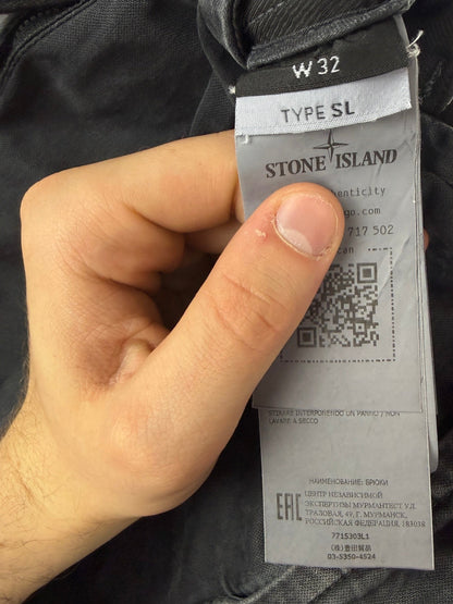 Pantaloni cargo neri Stone Island - Taglia W32