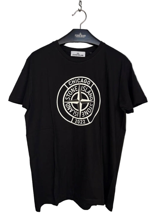 T-shirt nera promozionale dello shop di Chicago Stone Island - Taglia L