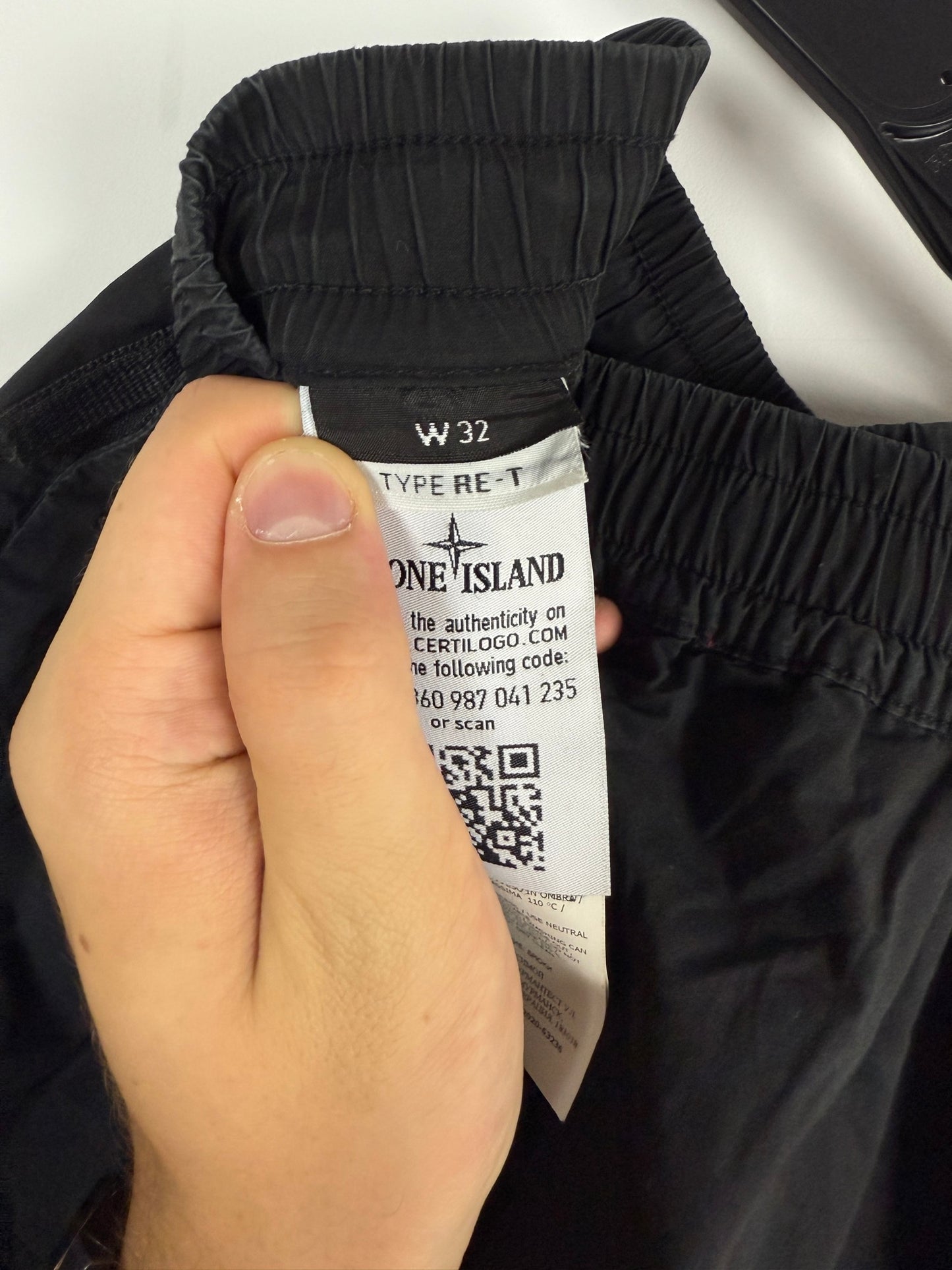 Pantaloni cargo neri Stone Island - Taglia W32