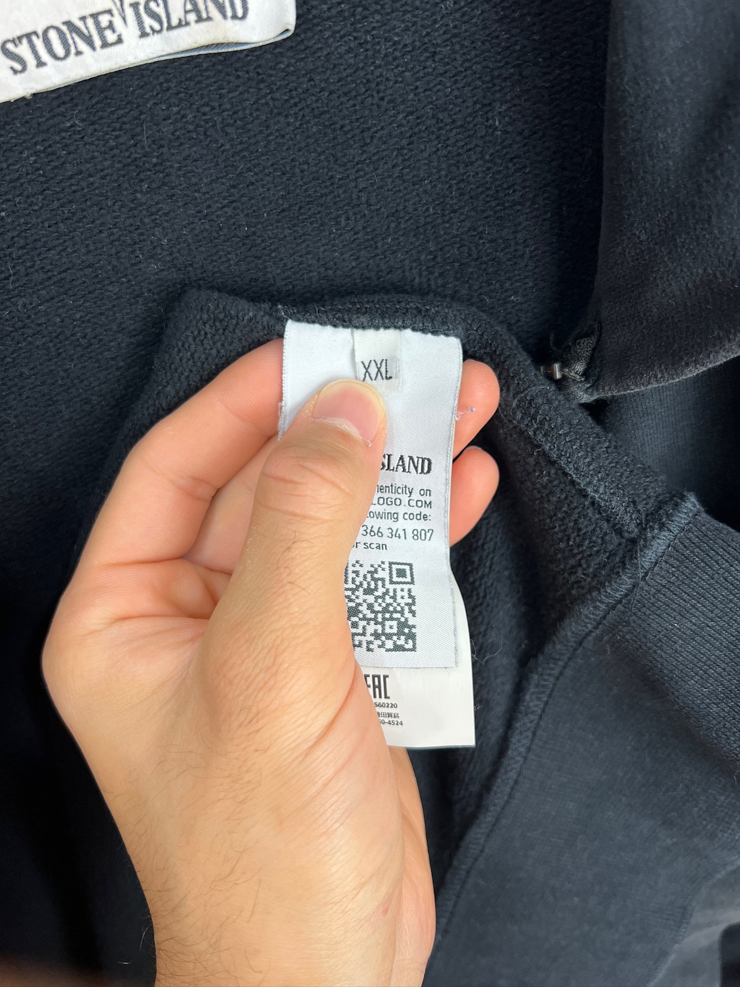 Felpa nera con zip e cappuccio Stone Island - Taglia XXL