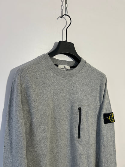 Maglione grigio con taschino sul petto Stone Island - Taglia L
