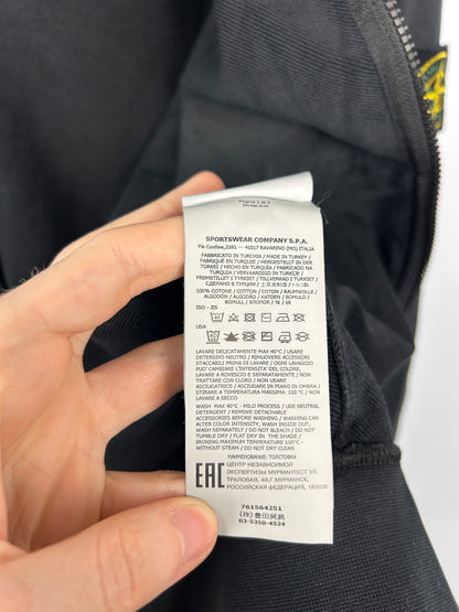 Felpa nera con zip e cappuccio Stone Island - Taglia M