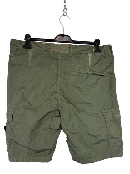 Pantaloncini cargo verdi in nylon Stone Island - Taglia W33
