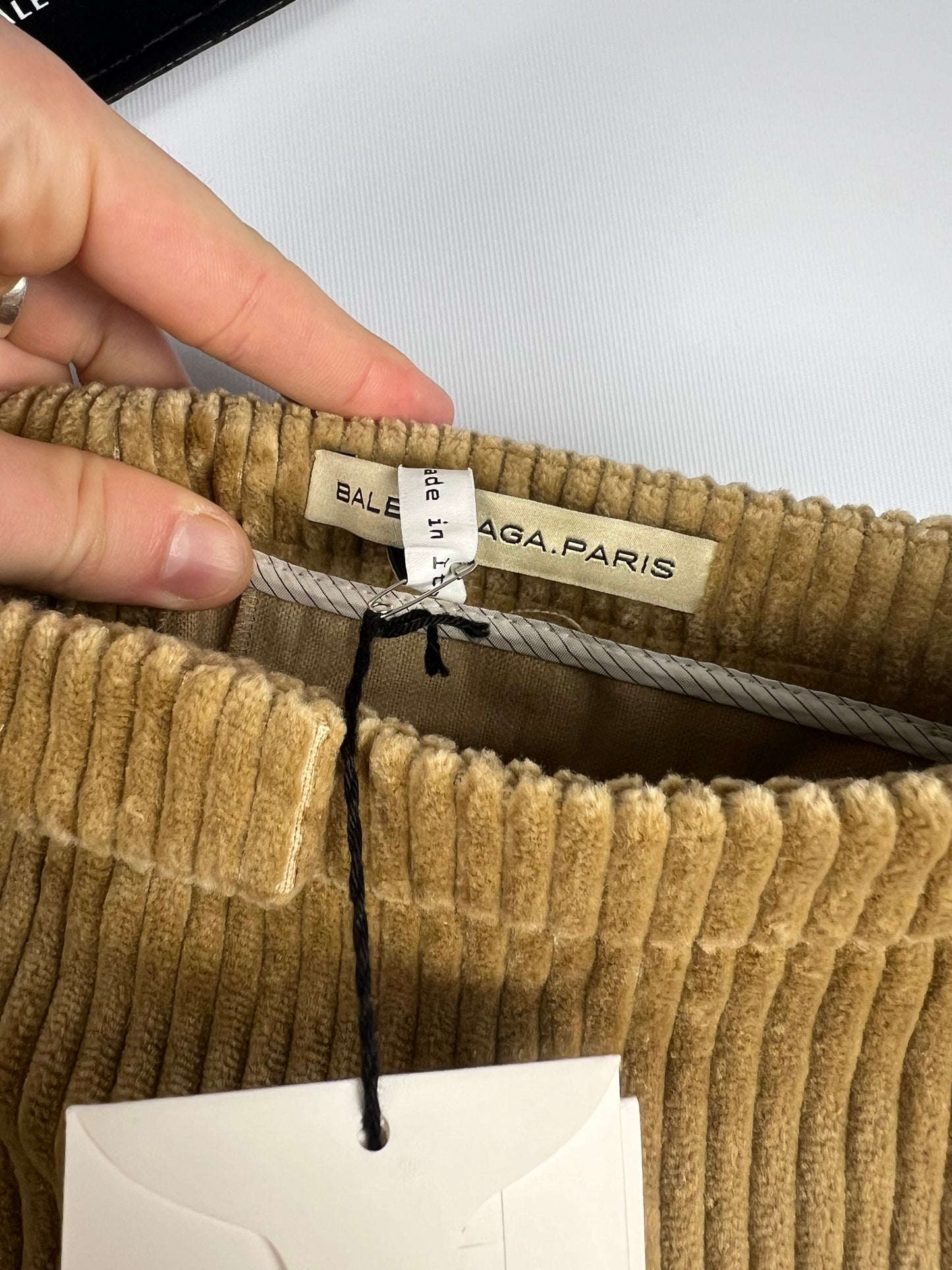 Pantaloni da donna beige Balenciaga (nuovi con cartellino) - Taglia 40