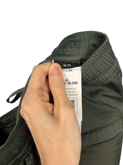 Pantaloncini cargo verdi Stone Island - Taglia W34