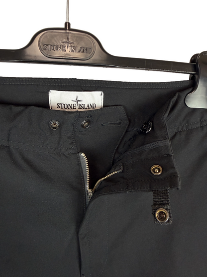 Pantaloni neri in nylon tecnico Soft Shell Stellina Stone Island - Taglia W32